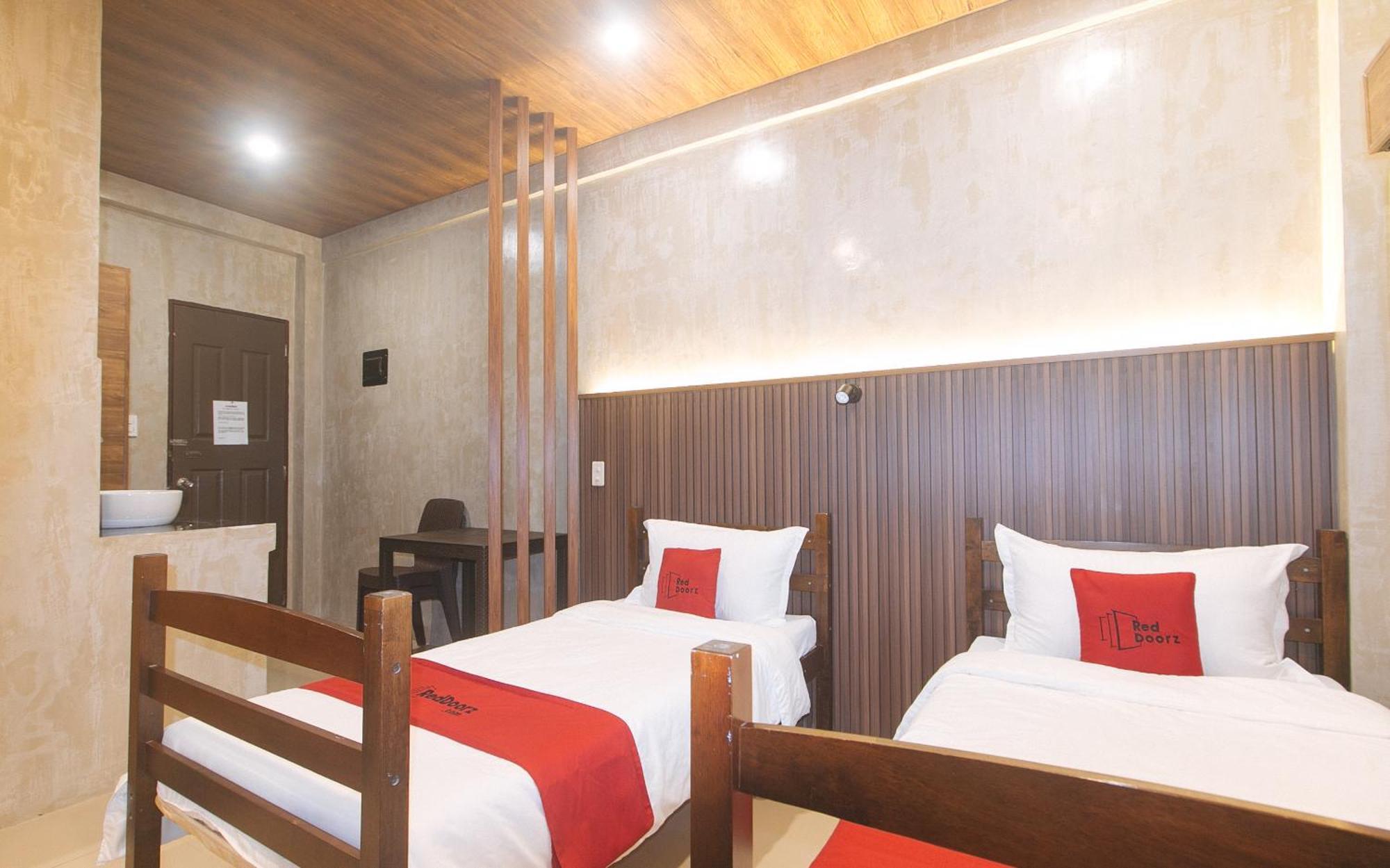 Reddoorz At Mbb Room Naia 2 Paranaque City Экстерьер фото