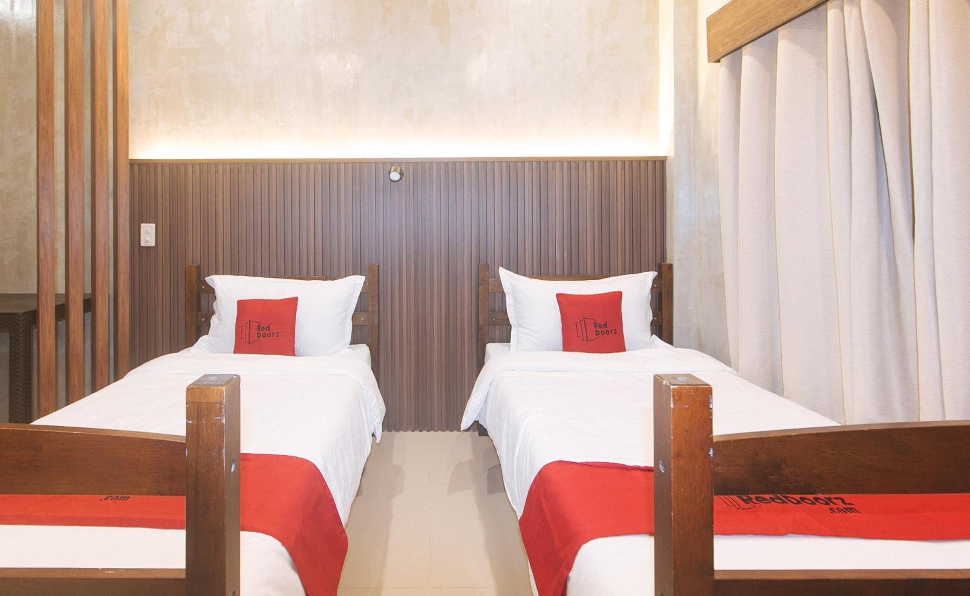Reddoorz At Mbb Room Naia 2 Paranaque City Экстерьер фото